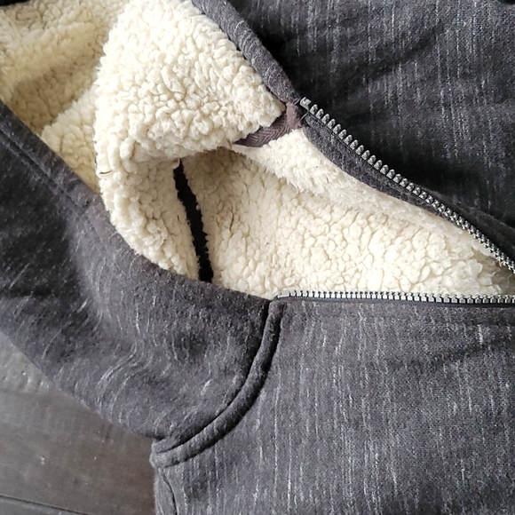 Old navy kids jacket - Picture 2 of 2